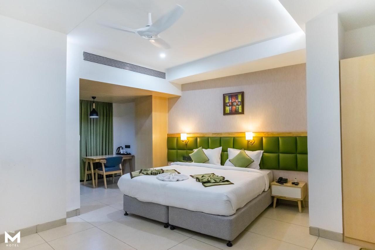 The M Hotel Rāipur Dış mekan fotoğraf
