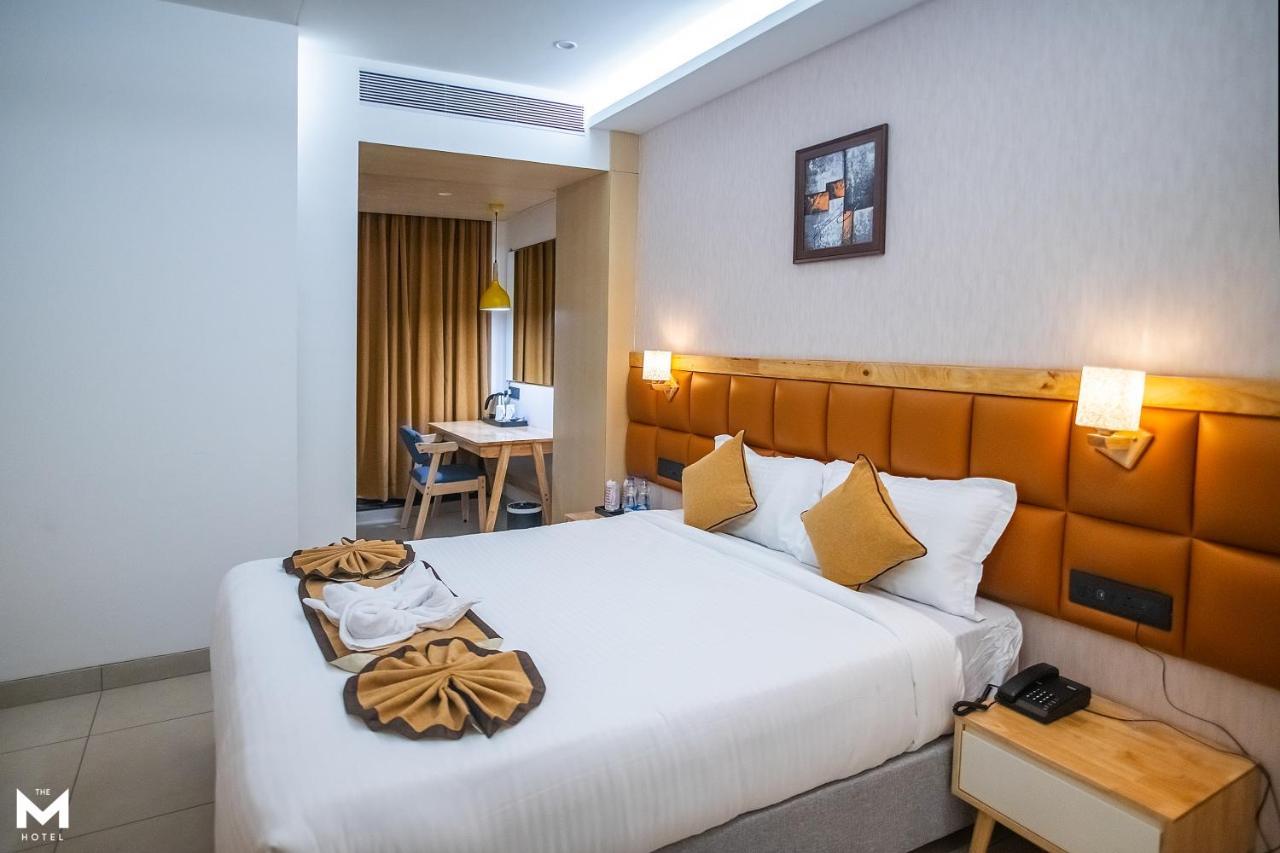 The M Hotel Rāipur Dış mekan fotoğraf